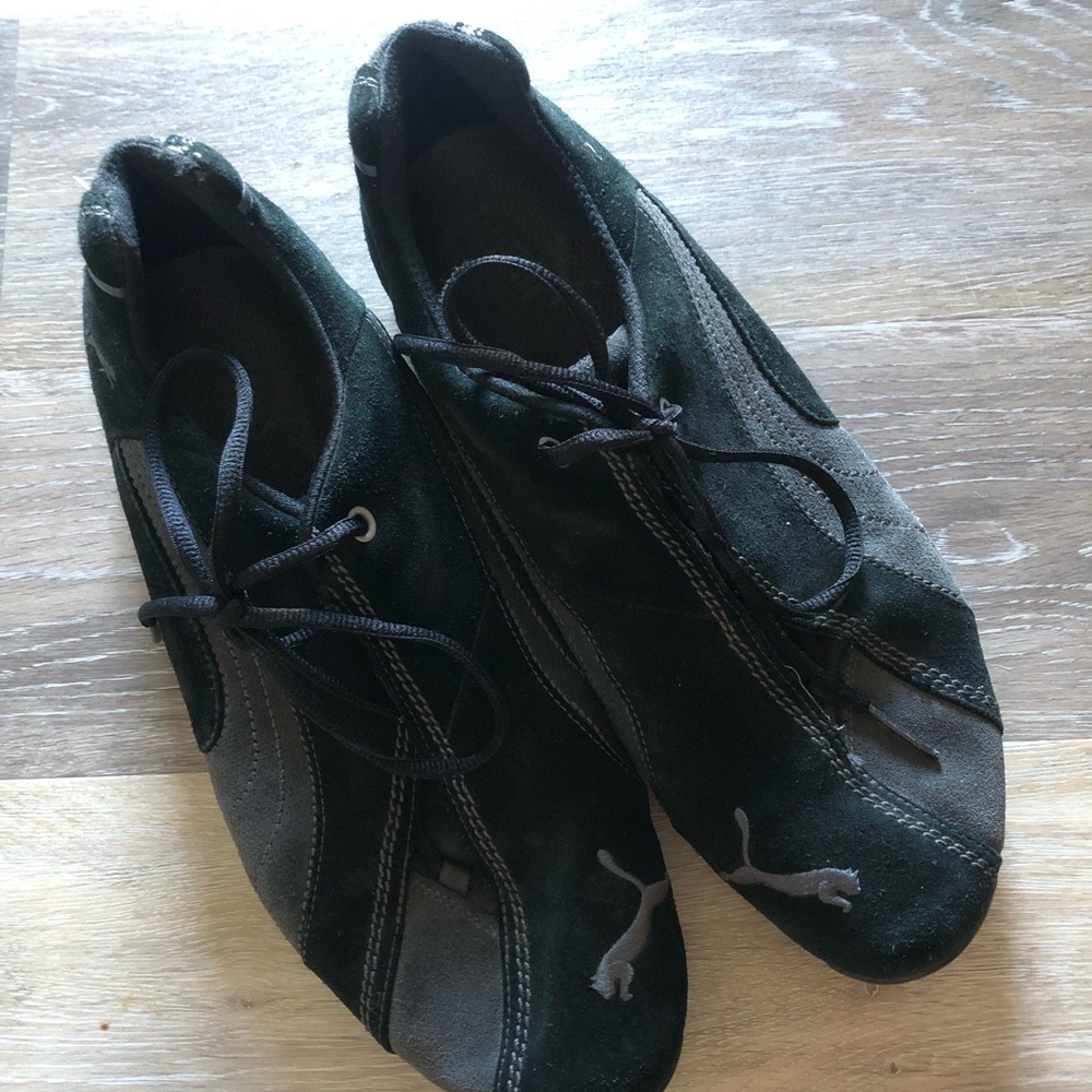 Men’s Black suede pumas